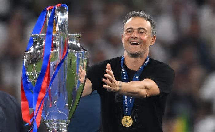 Luis Enrique conquista a Champions League com o PSG e se junta a grupo histórico de técnicos