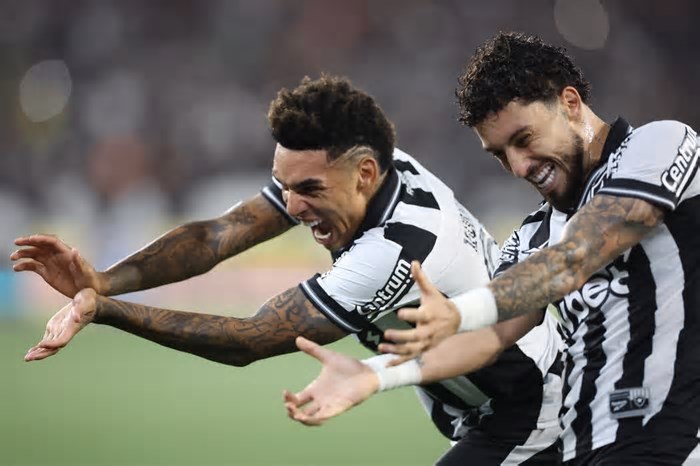 Botafogo se despede do Brasileirão, e torcida, de Igor Jesus, em boa vitória sobre o Ceará no Brasileirão; leia análise