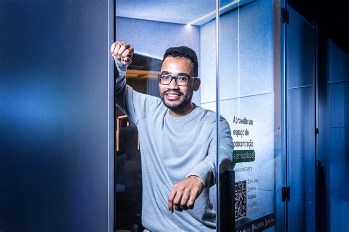 Aos 27, ele vendeu empresa por R$ 12 milhões. Agora, mira R$ 1 bilhão com marketplace de dados