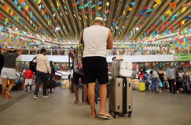 Bahia mantém crescimento no turismo e aposta em São João histórico