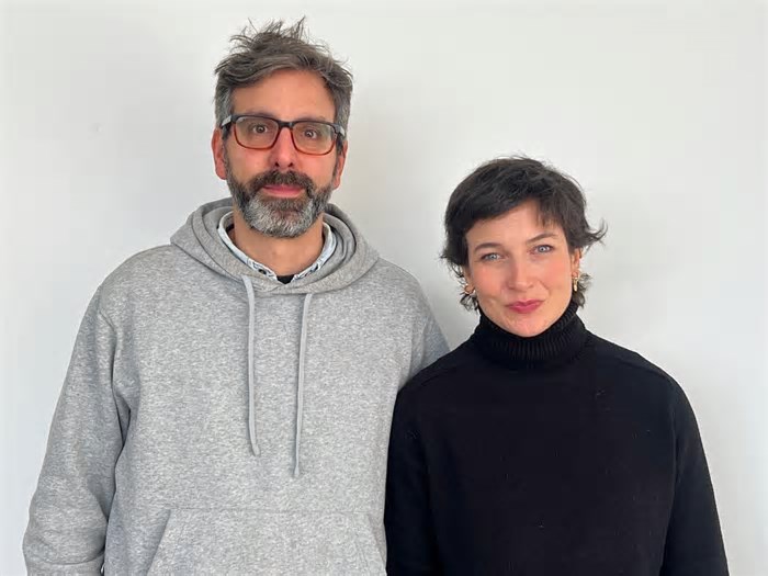 Ela é brasileira, ele é argentino: casal monta rede de calçados no RS de R$ 8,8 milhões