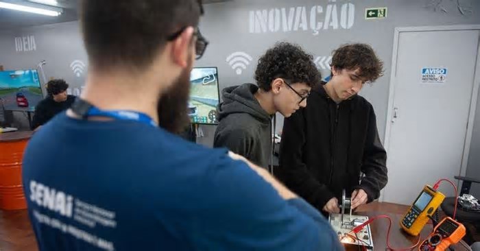 Mundo Senai promove no RS palestras, demonstrações e oficinas para integrar jovens com a indústria