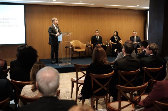 Instituto do ministro do STF André Mendonça debate reformas estruturais do Estado em BH