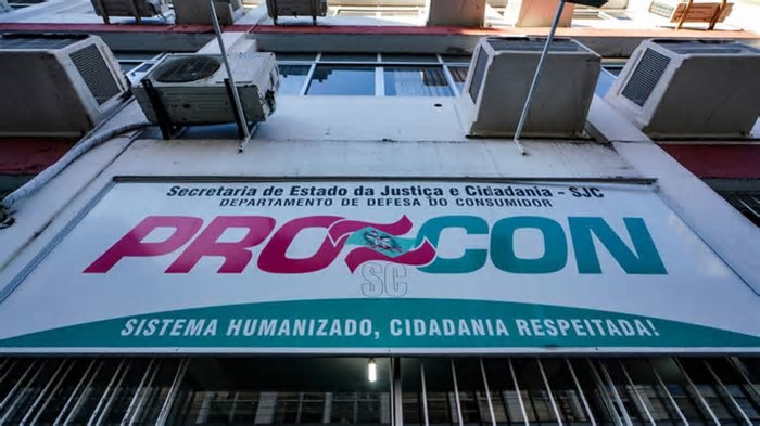 Delegados, jornalistas e advogados se reúnem para o 1º Congresso Internacional do Procon SC
