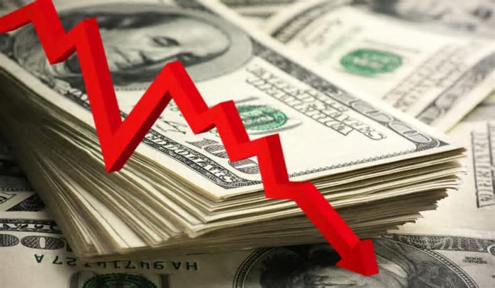 Valor do dólar hoje: cotação da moeda despenca na terça-feira (3)