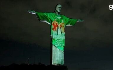 Cristo Redentor projeta imagem da Romaria do Divino Pai Eterno e causa comoção; vídeo