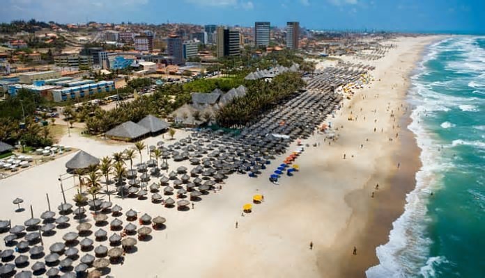 Praia do Futuro se consolida como novo polo de moradia em Fortaleza