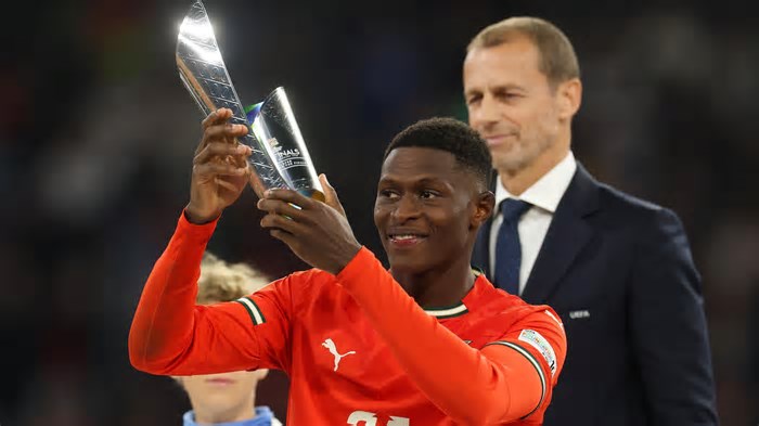 Nuno Mendes nomeado Jogador da Fase Final da UEFA Nations League de 2025