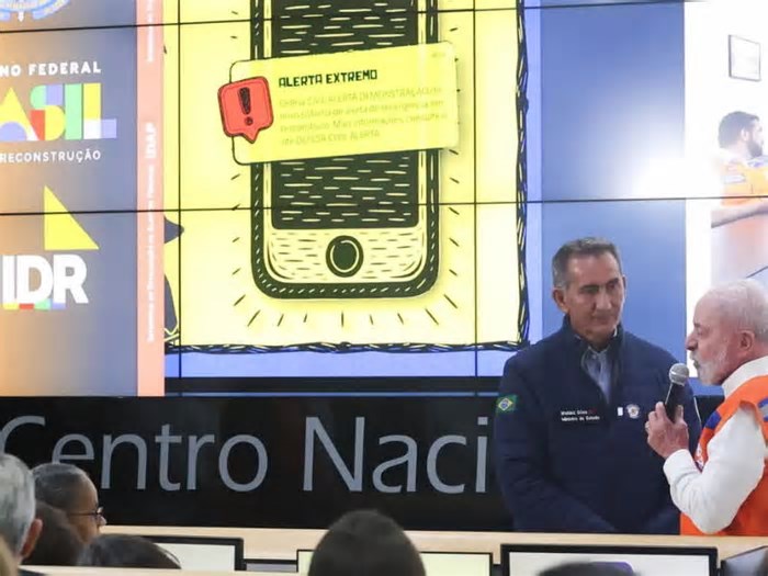 Seu celular tocou na tarde deste sábado (14)? Saiba o que é o novo sistema de alerta da Defesa Civil