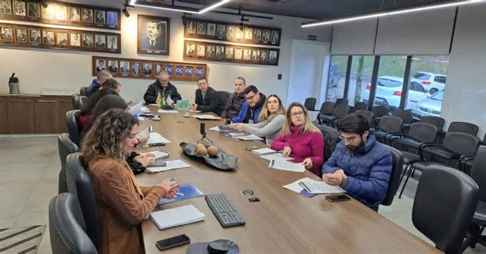 Economia de Caxias do Sul tem retração em abril puxada pela indústria e comércio