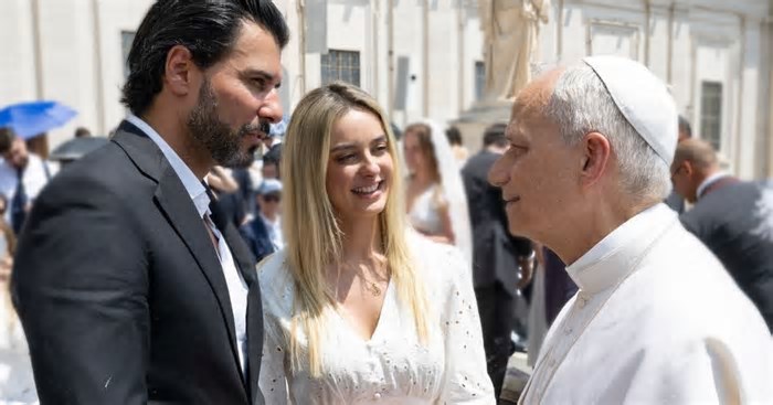 Casal de SC recebe bênção do Papa Leão XIV após casamento na Itália: ‘Meses de preparação’