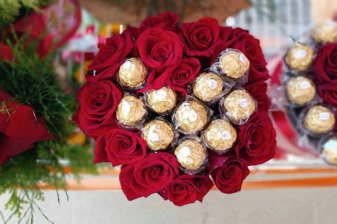 Floriculturas e salões de beleza em alta para o Dia dos Namorados