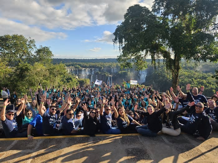 Azul Viagens e All Brazil Tours promovem passeios por atrativos em Foz do Iguaçu para 300 agentes de viagens; veja fotos