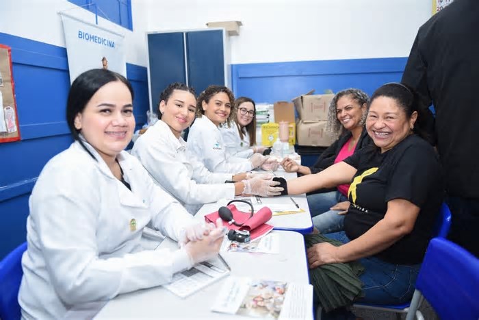 Mutirão Todos em Ação leva soluções na bagagem e transforma o sábado da comunidade no Santa Emília