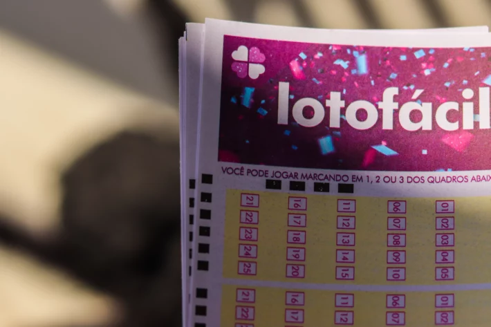 A Lotofácil terá um novo sorteio realizado nesta segunda-feira (09), por volta das 21h (horário de Brasília), correspondente ao concurso 3631.