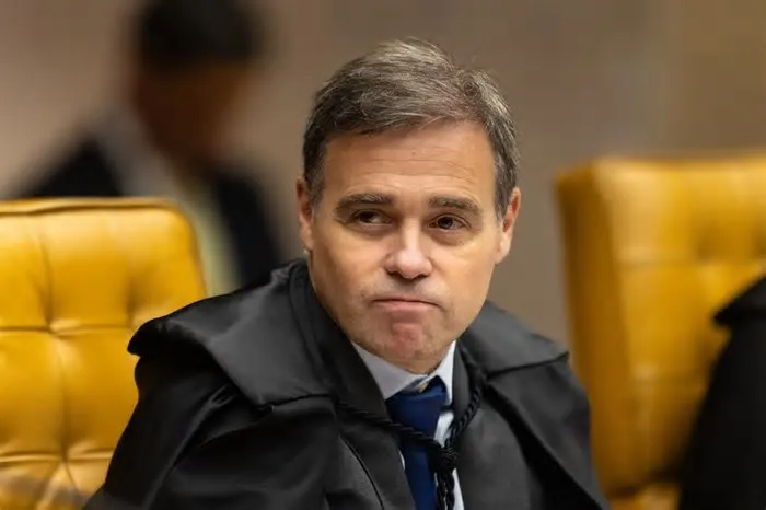 O presidente da CPI do INSS, senador Carlos Viana (Podemos-MG), disse nesta segunda-feira que vai pedir pessoalmente ao ...
