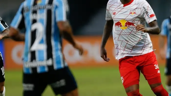 Bragantino chega preparado para enfrentar o Grêmio após semanas de treinos e mudanças no elenco. Confira aqui!