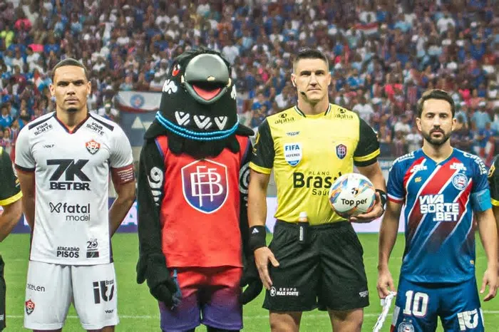 A Confederação Brasileira de Futebol definiu a arbitragem para o clássico entre Bahia e Vitória, válido pela 5ª rodada do ...