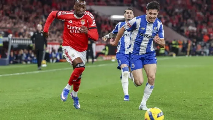 Lateral-esquerdo desativou a conta na rede social Instagram por estar a receber muitas críticas após o clássico com o Benfica ...