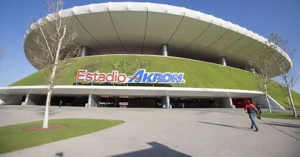 La Policía Vial de Jalisco anunció un cambio importante en la logística de acceso al Estadio Akron con el objetivo de mejorar ...
