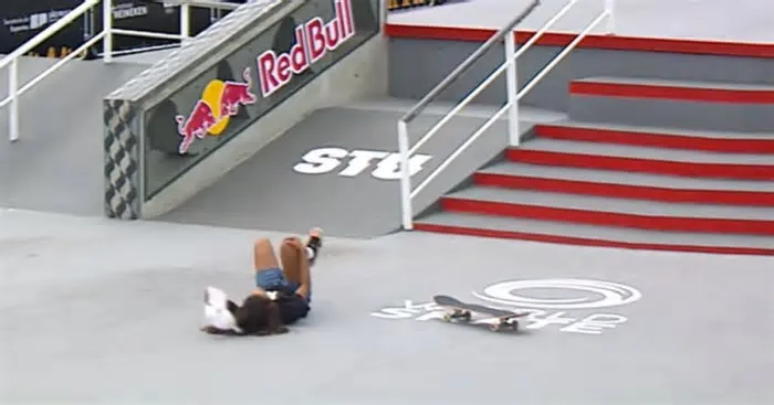 A brasileira Rayssa Leal foi às redes sociais tranquilizar os fãs após a queda feia que ela teve na final do Mundial de Skate ...