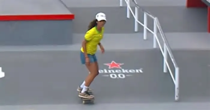 A atleta, que ficou em quarto lugar, saiu chorando do circuito, mas logo depois publicou mensagem tranquilizando os fãs: 'Foi ...