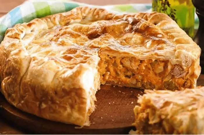 Receita de empadão de frango com catupiry viral no TikTok conquista chefs de casa. Veja ingredientes e passo a passo ...