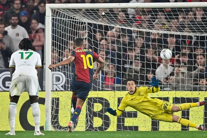 Publicado em 8 de março de 2026 às 16h38. O Genoa venceu a Roma, capital da Itália, por 2 a 1 neste domingo, 8, pela 28ª rodada do Serie A, e ...