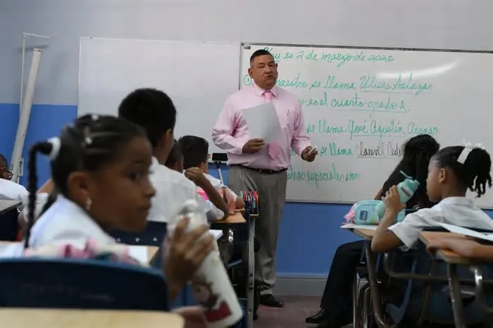 En Panamá, los padres no pueden exigir judicialmente que el Estado garantice que sus hijos aprendan. Mientras en cerca del 70 ...