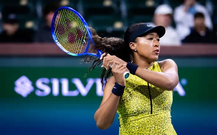 Tragam as pipocas! Naomi Osaka também cumpriu a sua parte do trabalho e carimbou o acesso aos oitavos-de-final do WTA 1000 de ...