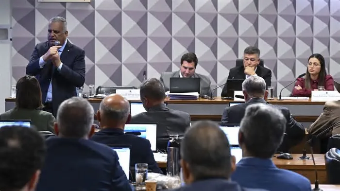 A sessão da CPMI (Comissão Parlamentar Mista de Inquérito) do INSS (Instituto Nacional de Seguro Social) prevista para a ...