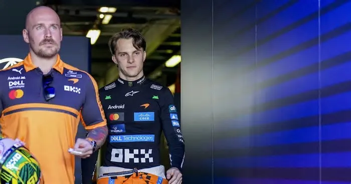 A correr em 'casa', Oscar Piastri, da McLaren, foi o mais rápido na segunda sessão de treinos livres para o Grande Prémio da ...