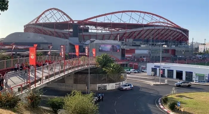 O líder FC Porto visita hoje o Benfica, em jogo da 25.ª jornada da I Liga portuguesa de futebol, com as duas equipas a ...