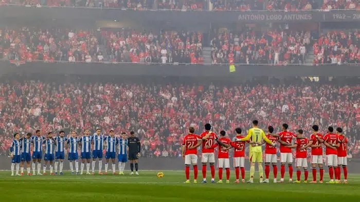Dragão chegou ao intervalo a vencer por 2-0, Benfica recuperou na segunda parte ...