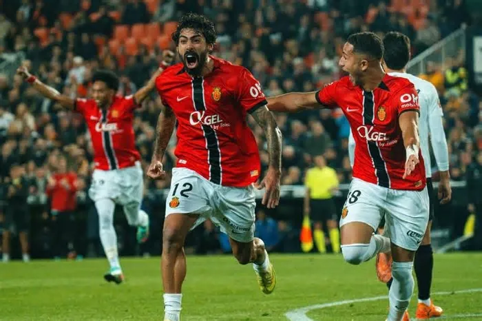 Samu Costa decidiu o encontro aos 88 minutos, garantindo a vitória do Maiorca por 2-1 sobre o Espanyol na 28ª jornada da Liga ...