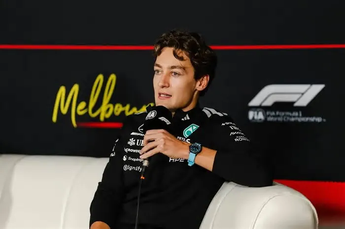 George Russell Levanta Suspeitas Sobre o 'Inacreditável' Desempenho da Red Bull No mundo de alta octanagem da Fórmula 1, cada ...