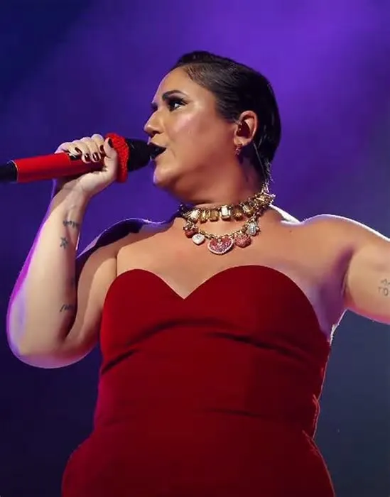 Com o filho Antonio na banda, Maria Rita estreia o segundo show em que canta o repertório da mãe Elis Regina ...