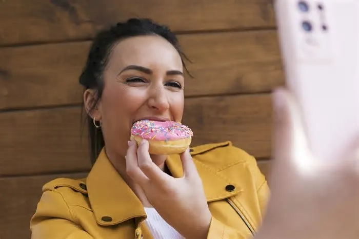 Muitos fatores diferentes influenciam a taxa metabólica; especialista desmistifica a ideia de que as pessoas nascem com um ...