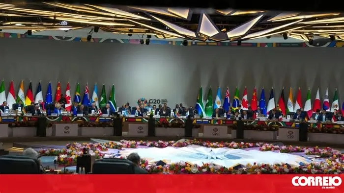 O crescimento em 2025 do Produto Interno Bruto (PIB) da OCDE permaneceu em 1,8%, enquanto o do G20 aumentou ligeiramente para ...