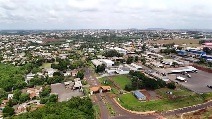 Ao todo, são 34 vagas imediatas, além da formação de cadastro de reserva, com salários que podem chegar a R$ 31.958,62 ...