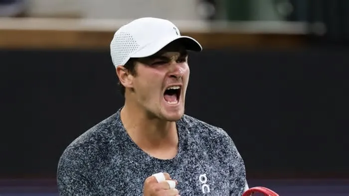 João Fonseca reagiu, nesta segunda-feira (9), à campanha que tem feito no Masters 1000 de Indian Wells. Nesse domingo (8), o ...