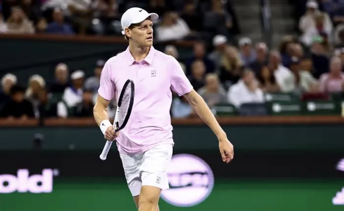 Jannik Sinner não está para brincadeiras no Masters 1000 de Indian Wells. Sem ter chegado à final nos dois torneios que ...