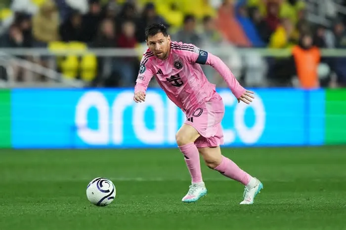 O técnico do Inter Miami confirmou nesta terça-feira que Lionel Messi está em "perfeitas condições" para o jogo da ...