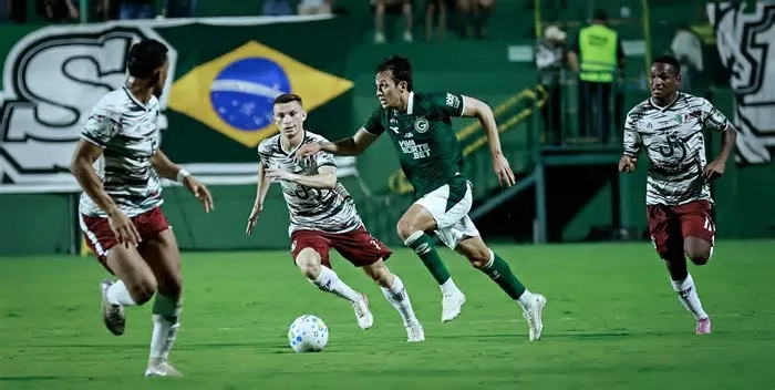 O Goiás Esporte Clube venceu o Fluminense-PI, no Estádio Hailé Pinheiro e garantiu a classificação para 4ª Fase da Copa do ...