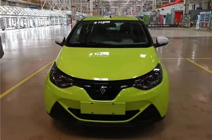 E-Motors alterou o nome do hatch antes de começar as vendas, saindo de EV2 para Emova Easy, após problemas com a Kia ...