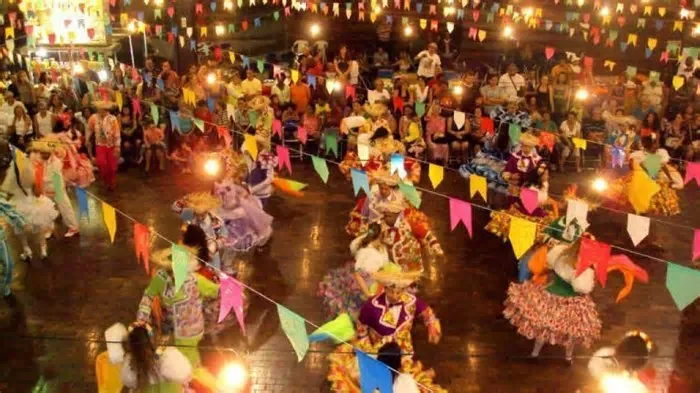 Dos megashows sertanejos às tradicionais quermesses de paróquia, BH se transforma no epicentro da cultura caipira e da ...