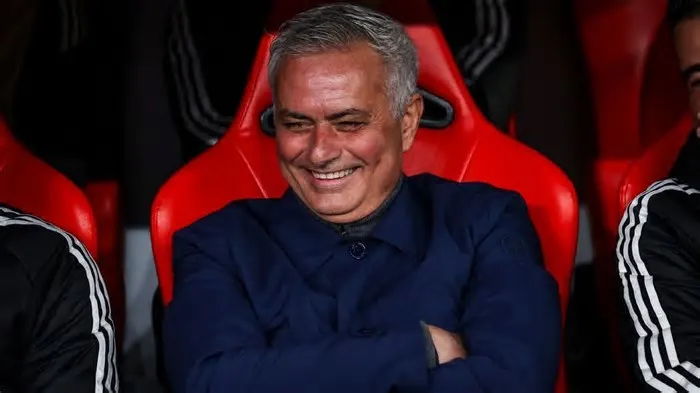 José Mourinho quer Sami Khedira, campeão do mundo com a seleção da Alemanha em 2014, e multicampeão com o Real Madrid na ...