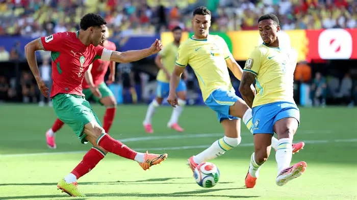 Ashraf Hakimi, estrela do Paris, capital da França, Saint-Germain, estabeleceu um novo recorde histórico ao se tornar o jogador marroquino com ...