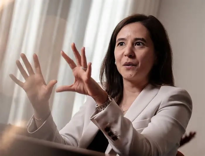 Gabriela Santos, da asset do J.P. Morgan, diz que investidor deve focar em empresas que geram valor com tecnologia ...