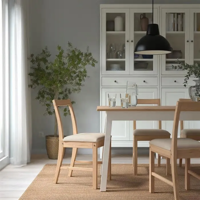 Há saldos na Ikea durante as próximas semanas e os descontos podem chegar aos 50%. Escolhemos as melhores peças.